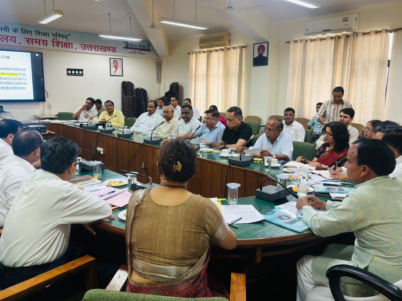 सूबे में शुरू होगी टीचिंग शेयरिंग व्यवस्थाः डॉ. धन सिंह रावत